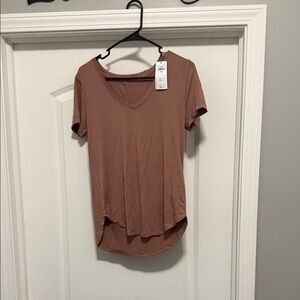 V-Neck Short Sleeve Women’s Top in Dusty Rose